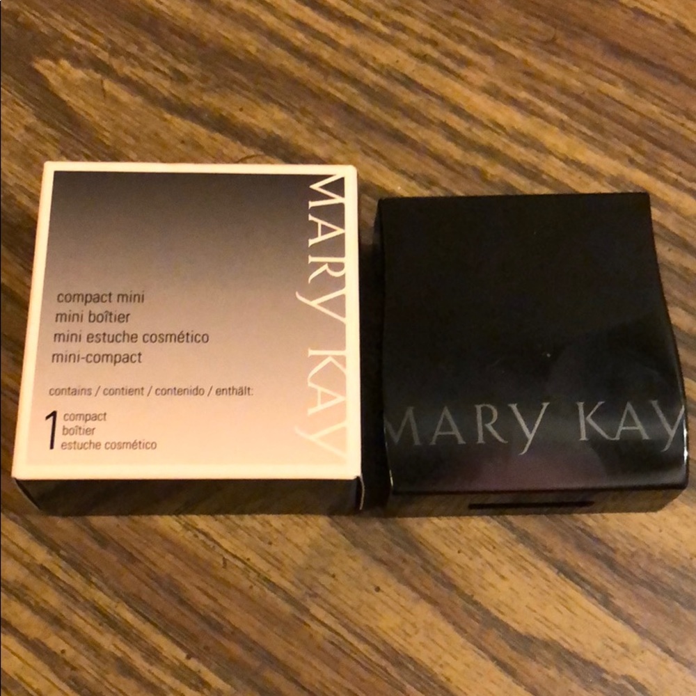 Mary Kay Customizable Mini Compact - Picture 2 of 2
